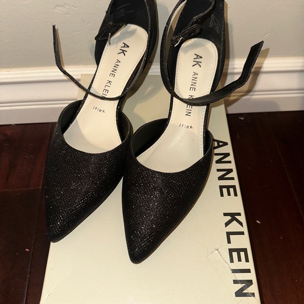 Anne Klein heel